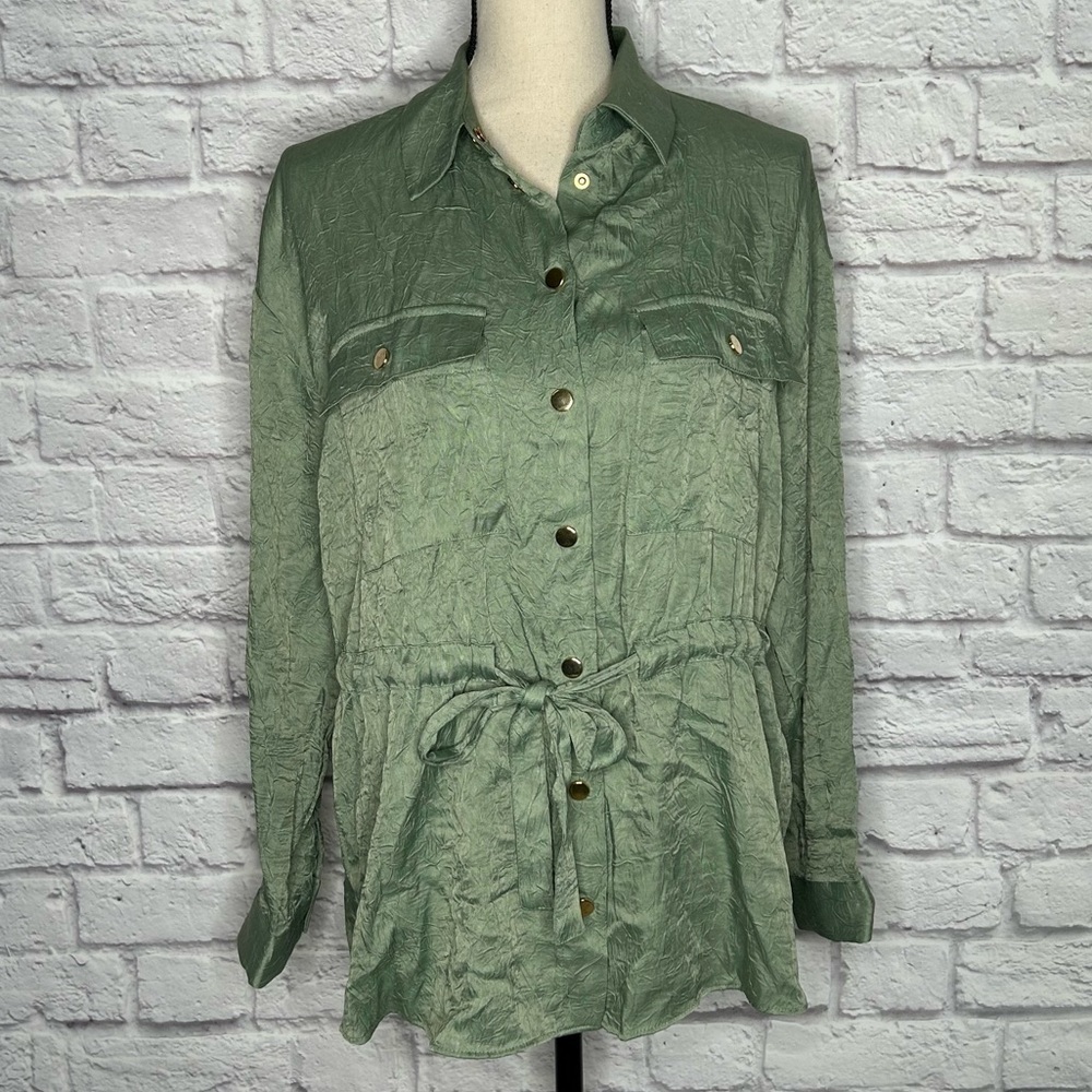 NWT Zara Green Satin Crinkle Cinch Waist Button Down Blouse - Picture 4 of 16